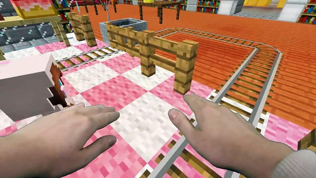 Realistic Minecraft - LITTLE KELLY IS IN MINECRAFT #1