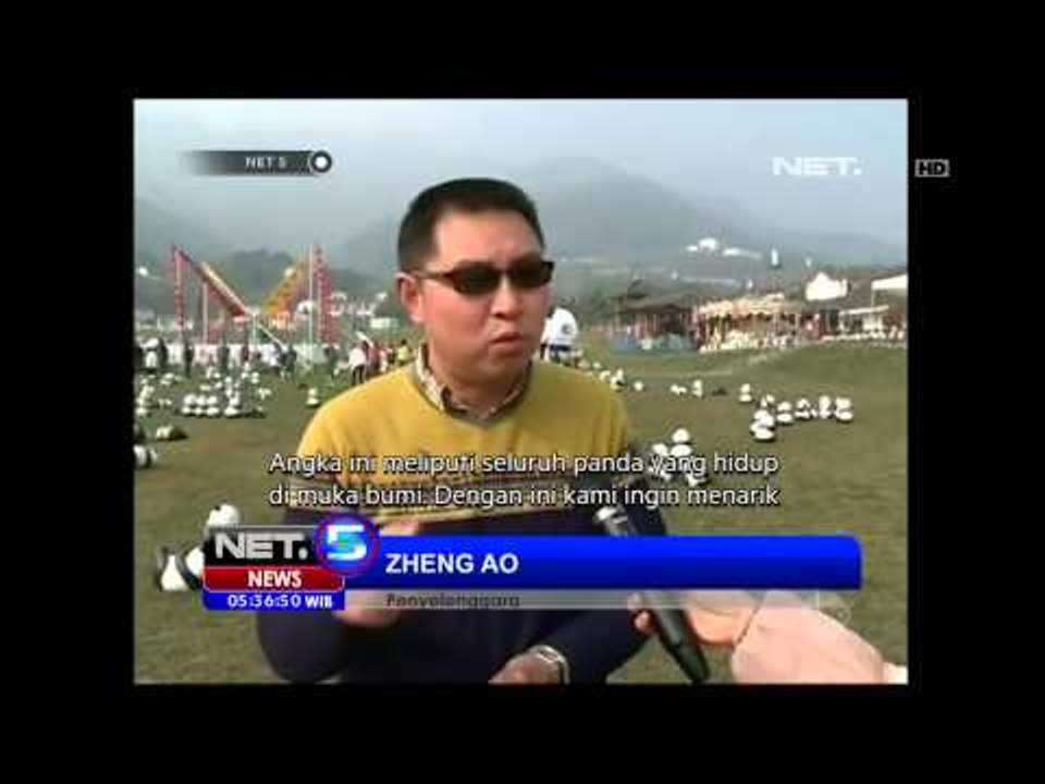 Patung Panda Menyambut Pengunjung di Sichuan, Cina - NET5