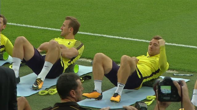 Spurs and Liverpool are going for everything - Klopp