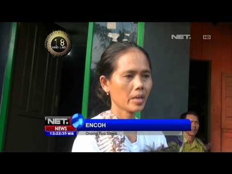Siswa SD di Purwakarta Nekat Seberangi Sungai Agar Bisa Bersekolah - NET12