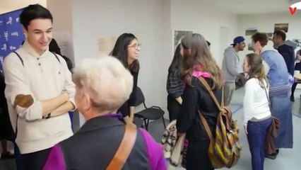 Building Bonds With Refugees In Bulgaria Using 'Speed Dating'