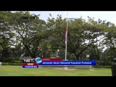 Live Report Prosesi Pemakaman Secara Militer Burhan Muhammad - NET12