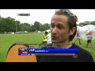 Bermain Sepakbola Gelembung di Taman Kota - NET5
