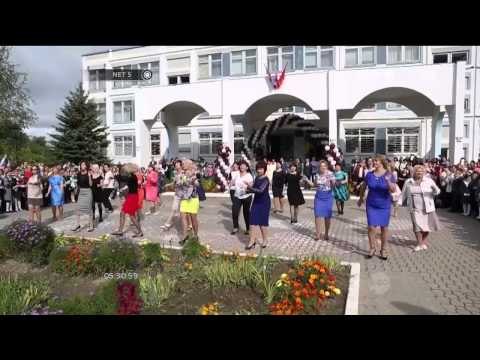 Menyambut Tahun Ajaran baru, Para Guru di Sekolah Rusia Menari - NET5