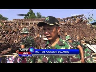 Download Video: Pasca Puting Beliung, TNI dan Warga Bersihkan Runtuhan Rumah - NET12