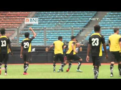 Semen Padang dan Mitra Kukar Uji Coba Lapangan Jelang Laga Final - NET Sport
