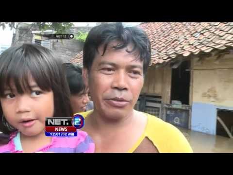 Sungai Ciliwung Meluap, Warga Gang Arus Mengungsi - NET12