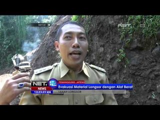 Akses Jalan Tertimbun Longsor, Rombongan Pengantin Harus Jalan Kaki - NET12