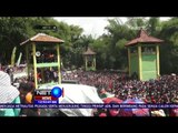 Ribuan Warga di Klaten, Jawa Tengah Berebut 5 Ton Kue Apem - NET 12