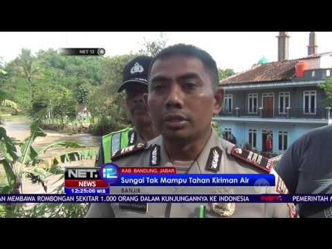 Pasca Banjir Bandang di Bandung, Warga Bersihkan Sisa Lumpur - NET12