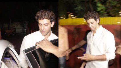 Hrithik Roshan AVOIDS Greeting Media At Shabana Azmi Diwali Party 2017
