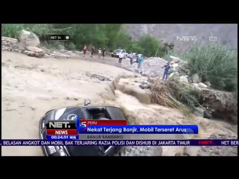 Nekat Menerjang Banjir, Mobil Terseret Arus - NET24