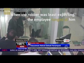 Perampokan Bank dengan Menodongkan Pisau pada Salah Satu Nasabah di Guanxi Cina - NET12