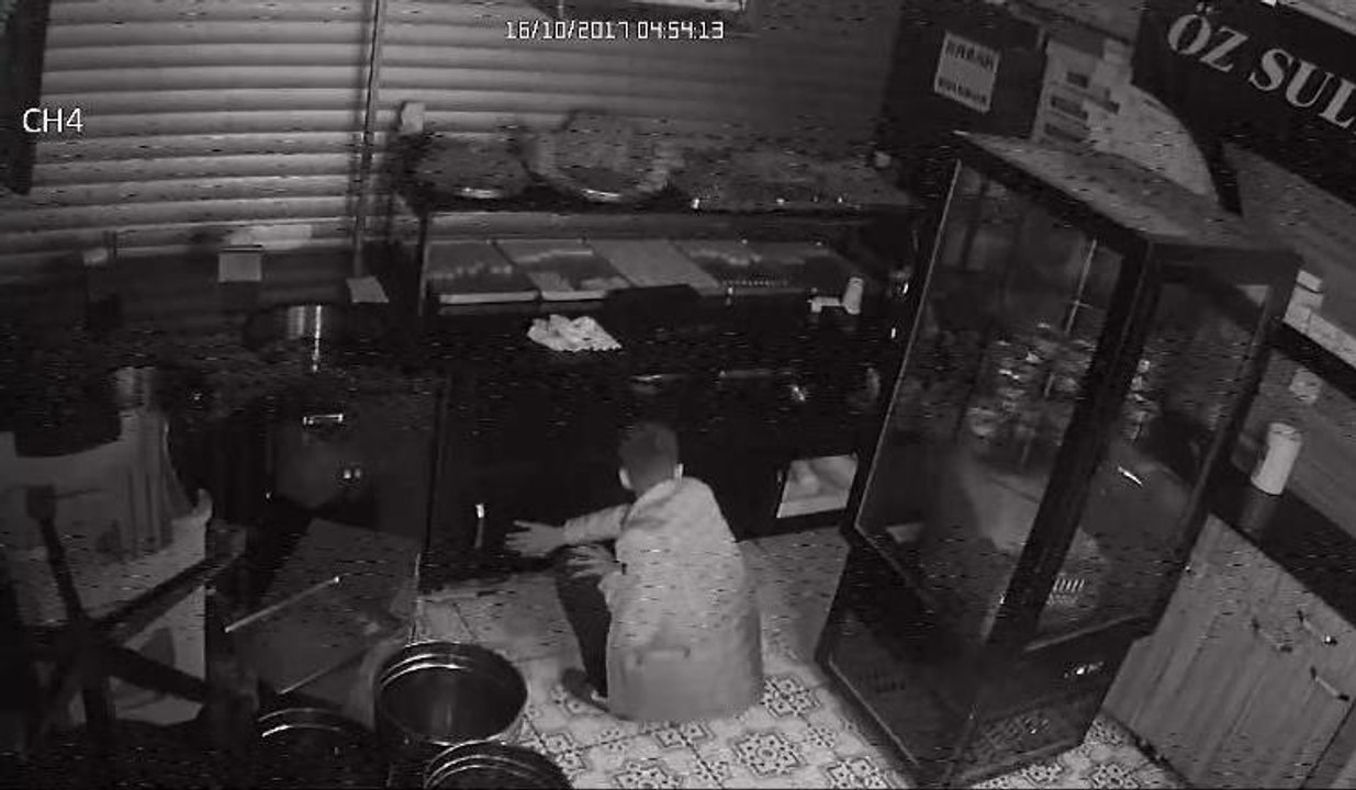 Yedi, içti  not bırakıp kaçtı