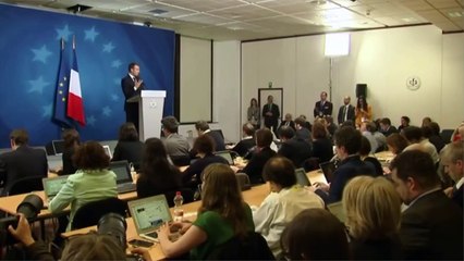 Emmanuel Macron "s'éclipse" du sommet européen pour fêter ses noces d'étain