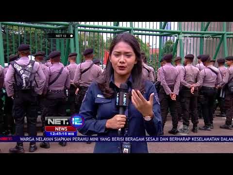 Live Report Massa Berkumpul di Depan Gedung DPR - NET 12
