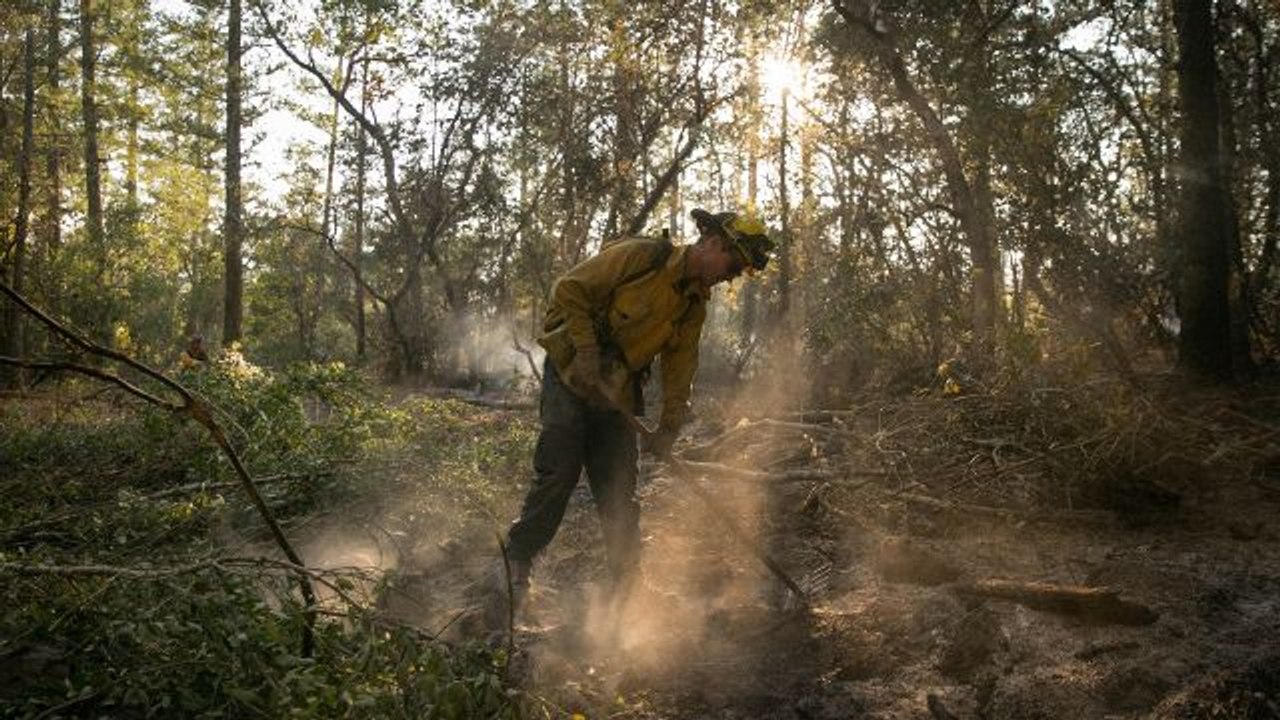 The Firefighters Battling the Northern California Wildfires