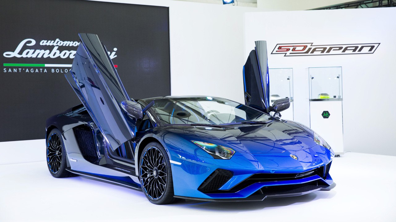 Así debutó el Aventador S Roadster en el 50 aniversario de Lamborghini en Japón