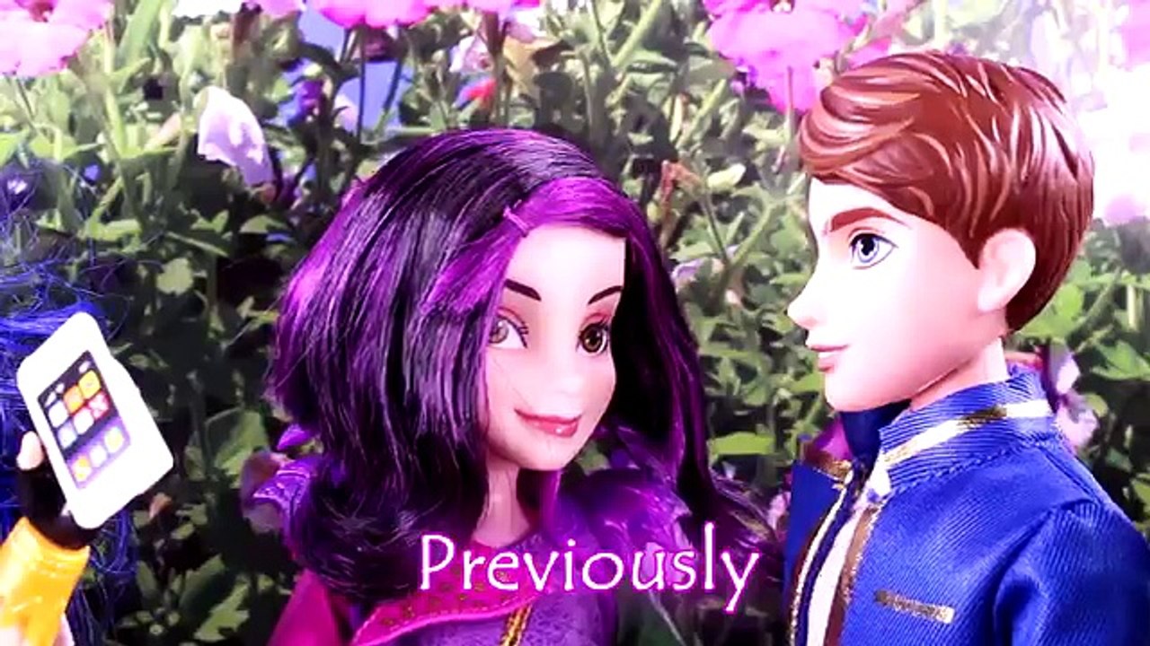 Descendants Evie and Ben Get Married? With Descendants Mal, Frozen Elsa & Anna, Evil Queen PART 2