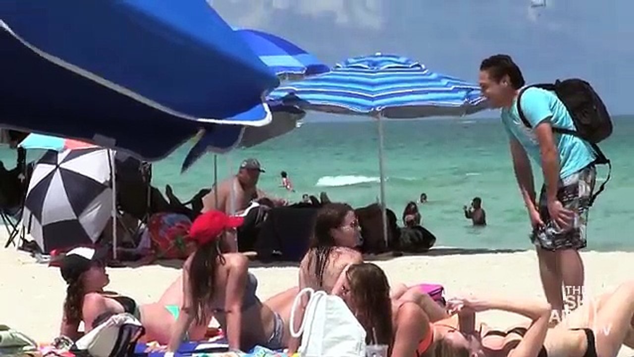 Shy Guy Dancing With Hot Girls Prank!