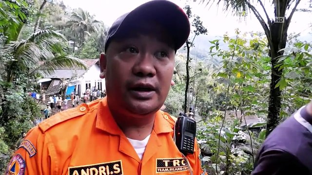 Tanah Longsor Terjang Kabupaten Banjarnegara, Enam Orang Tewas - NET12