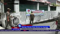 Petugas Lepaskan Spanduk Politik Bernada Rasis Menjalang Pilkada DKI Putaran Kedua - NET12