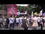Puluhan peselancar berkumpul di Legian Bali protes rencana reklamasi teluk benoa - NET17