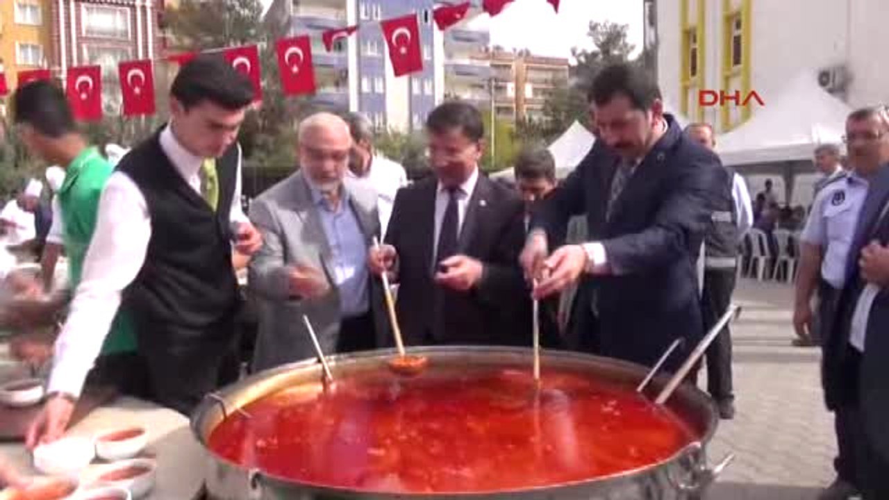 Şanlıurfa'da 5 Bin Kişiye Kuru Fasulye ve Pilav