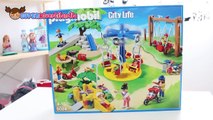 Parque infantil de Playmobil con columpios, toboganes, castillo, balancín y barbacoa