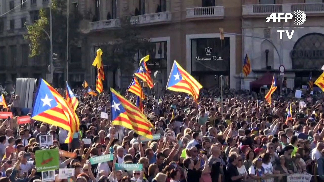 Barcelone: les Catalans à nouveau dans la rue