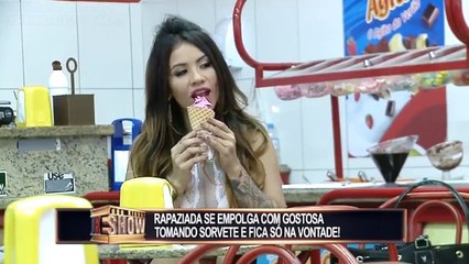 Esta cámara oculta te enseñara cómo reaccionan las personas cuando creen que les están coqueteando 2