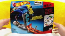 Hot Wheels Pista Desafio do Salto Duplo ou Double Jump Duel Track Mattel