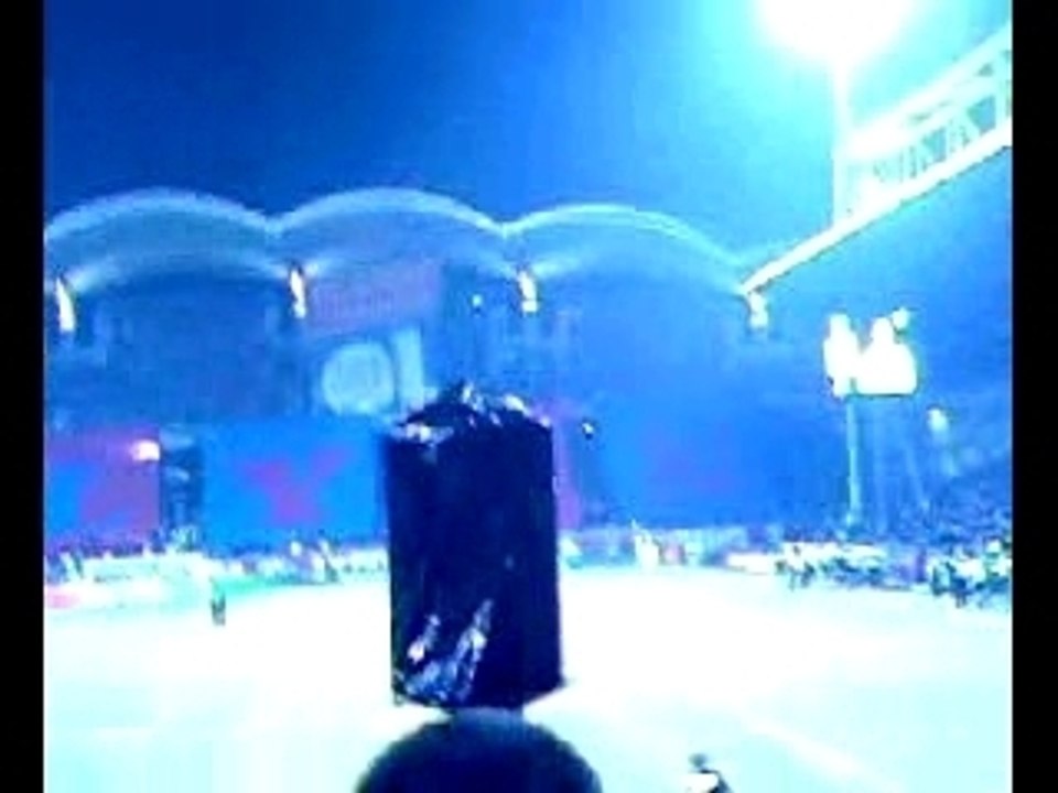 Tifo virage sud OL/OM