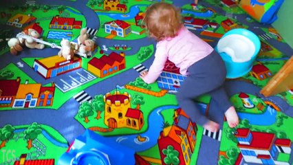 BAD BABY looking after HIDDEN CRYING BABY w/ FREAK Mommy and Hidden FIDGET SPINNER