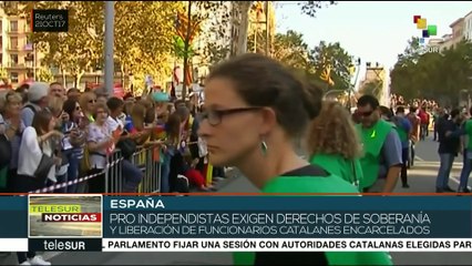 Miles marchan en defensa de la independencia de Cataluña