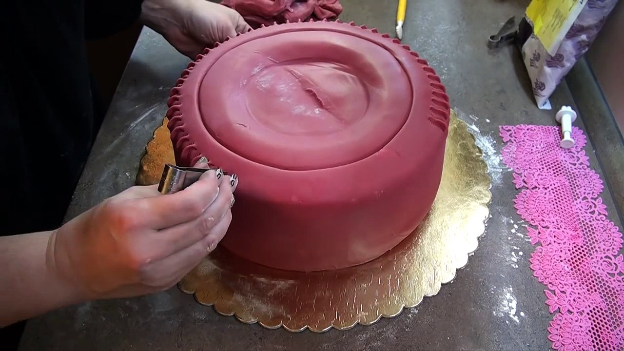 Gumiabroncs torta - How to make a tire cake - cake decorating tutorial