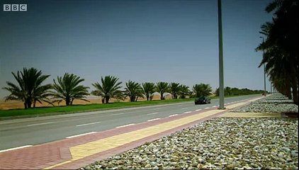 Bugatti Veyron vs McLaren F1 - Top Gear - BBC