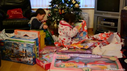 Christmas Morning new -Kids Opening Christmas Presents