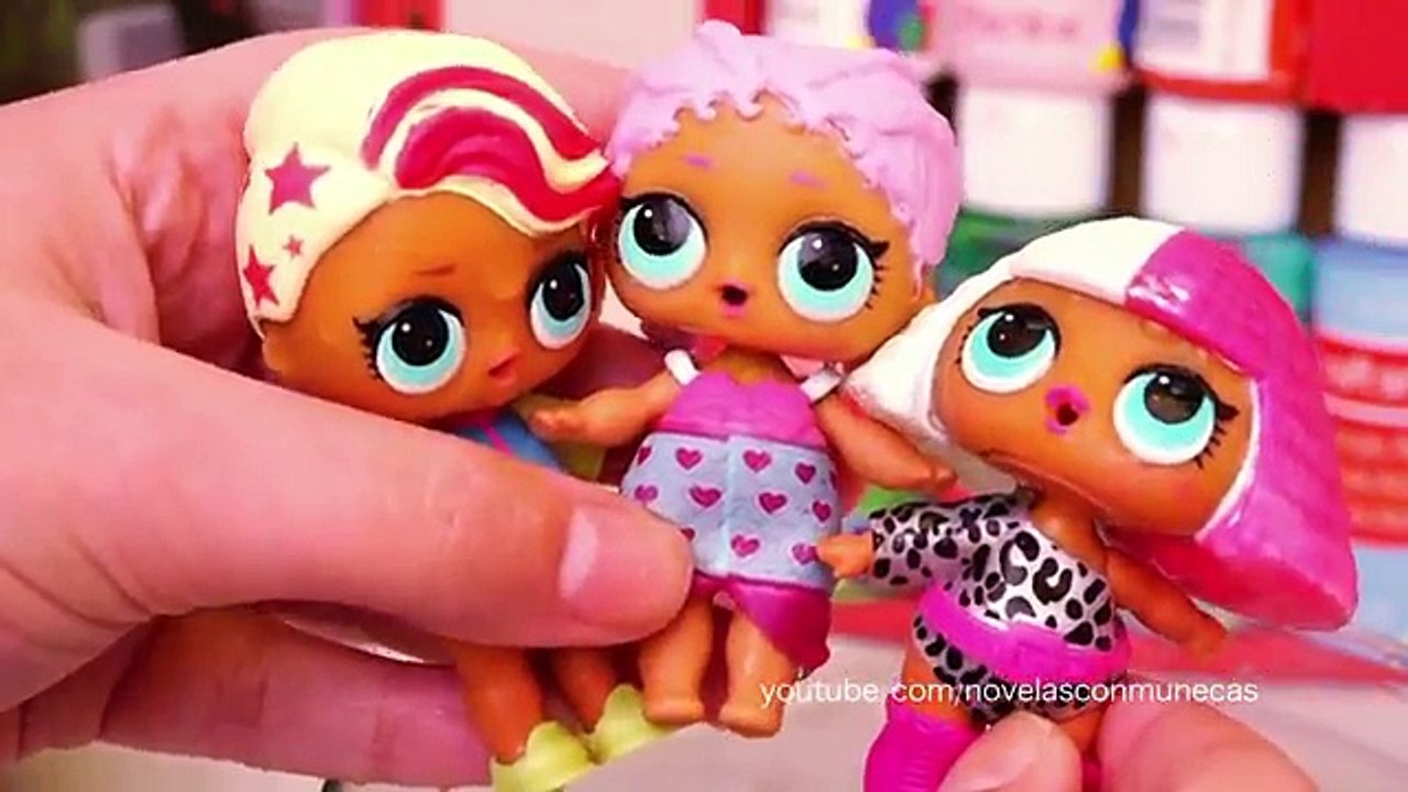 Juguetes como huevos sorpresa - Ladybug y Cat Noir se hacen bebes L.O.L. - DIY Novelas con muñecas