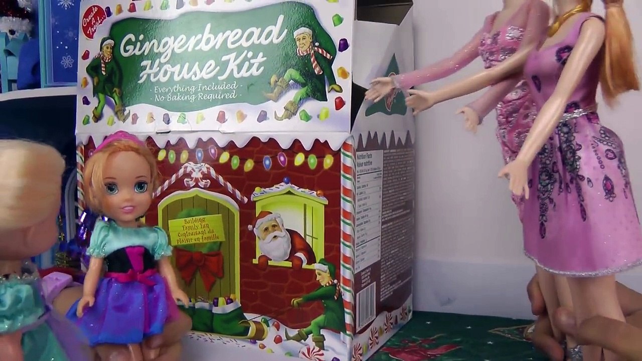 Gingerbread house BUILDING ! ELSA, ANNA toddlers built it! Candies, royal icing and fun!