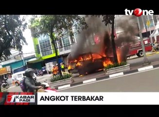 Angkot Terbakar, Sopir dan Penumpang Panik Selamatkan Diri