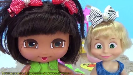 Baby Dora a Aventureira e Masha brincando na Praia com animais de areia massinha kinetic sand