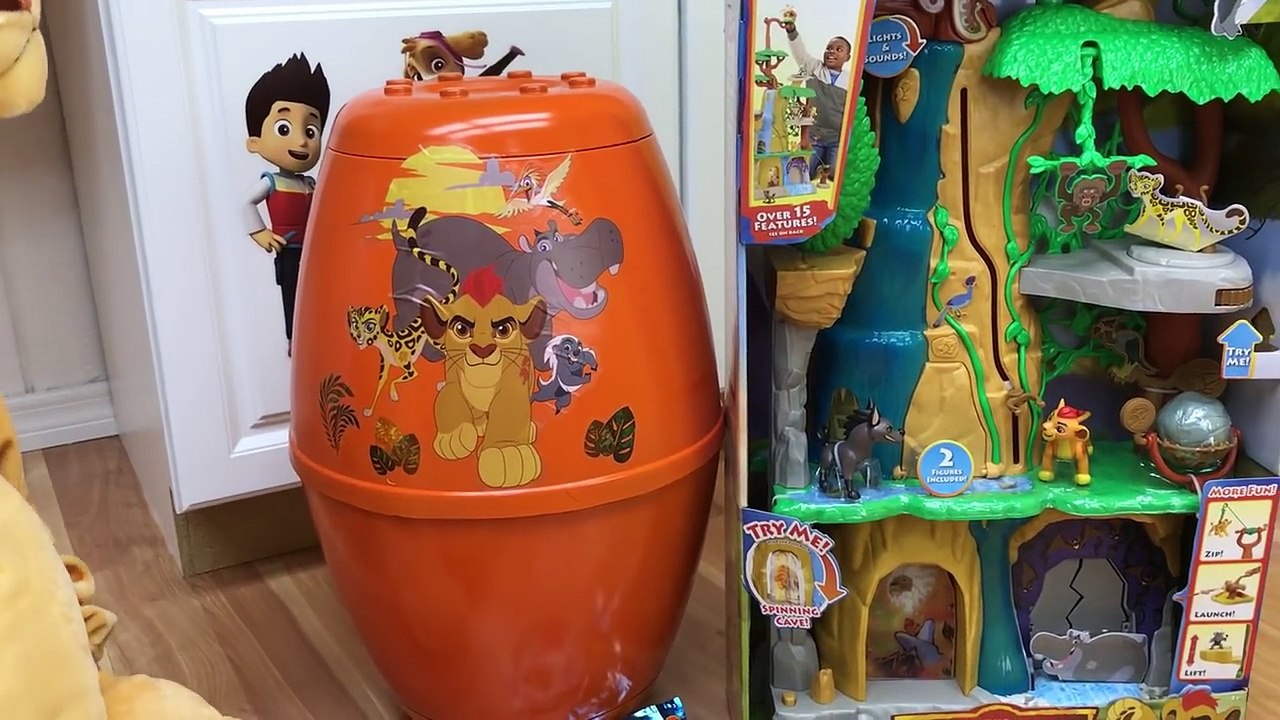 HUGE DISNEY JUNIOR SURPRISE EGG Opening The Lion Guard Surprises Toys Real-Life Kion, Fuli & Janja
