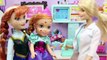 Aventuras de Elsa y Anna Frozen | Vídeos de Elsa y Anna en el baño, en el supermercado, en el médico