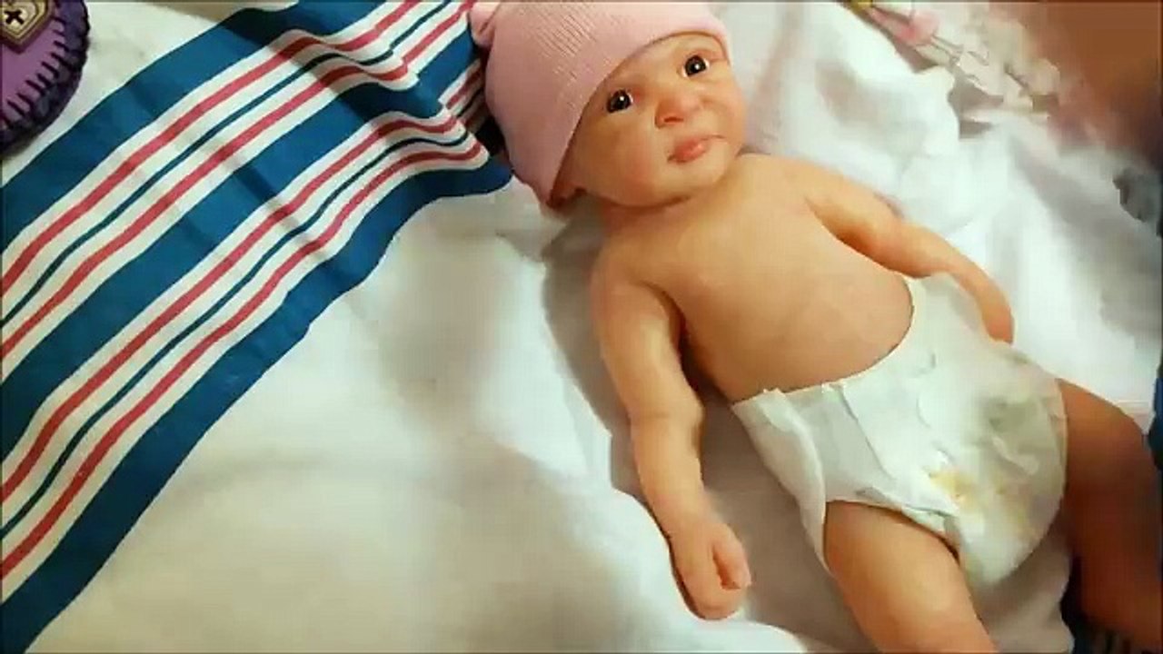 Getting Brielle Ready to Come Home from the Hospital! ((Silicone Baby))