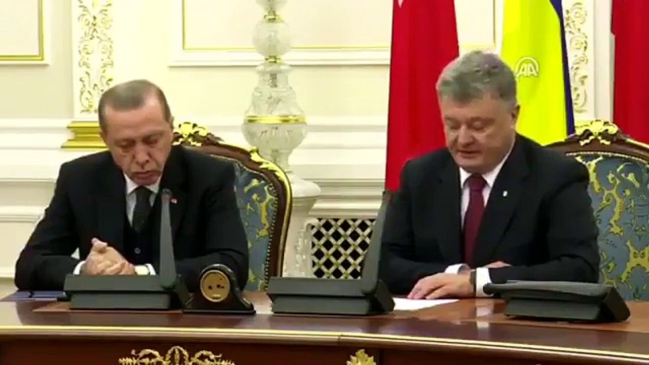 Эрдоган заснул на встрече с Порошенко