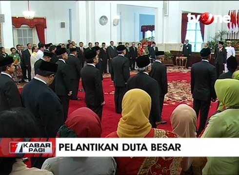 Presiden Joko Widodo Lantik 17 Duta Besar RI