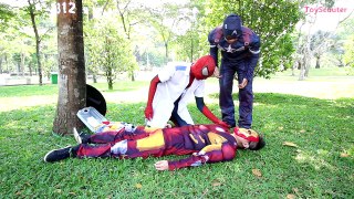 DOCTOR SPIDERMAN CURING IRON MAN of Snake Poison by Venom - Superhero Movie in Real Life
