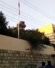 ئاڵای ئێران لە کۆنسوڵخانەی هەولیر هێنرایە خوار