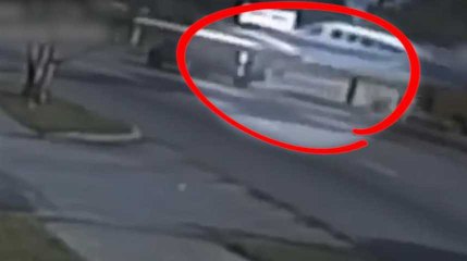 Un petit avion s'écrase au milieu d'une ville de Floride